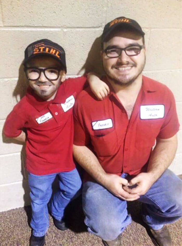 30 Wholesome Pictures Of Dads And Daughters Dressing For Halloween Together Warm Everyones Heart 28 -30 Wholesome Pictures Of Dads And Daughters Dressing Up As Famous Characters