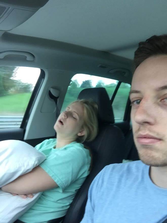 Husband Takes Pictures Every Time His Wife Falls Asleep During Road Trips And The Result Is So Hilarious 1 -Husband Takes Pictures Every Time His Wife Falls Asleep During Road Trips, And The Result Is So Hilarious