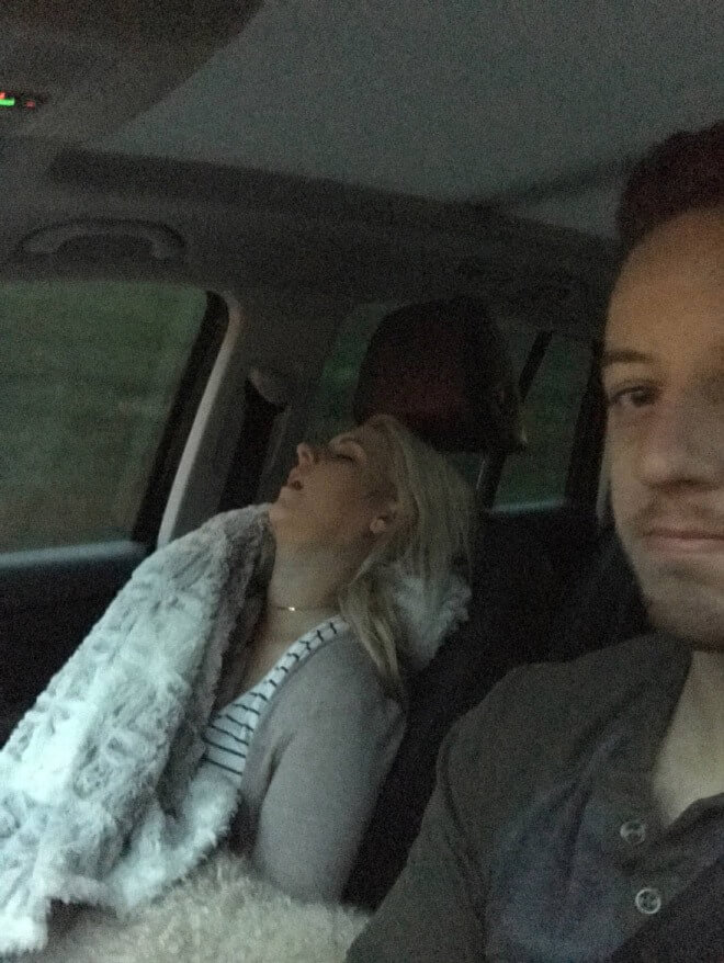 Husband Takes Pictures Every Time His Wife Falls Asleep During Road Trips And The Result Is So Hilarious 12 -Husband Takes Pictures Every Time His Wife Falls Asleep During Road Trips, And The Result Is So Hilarious