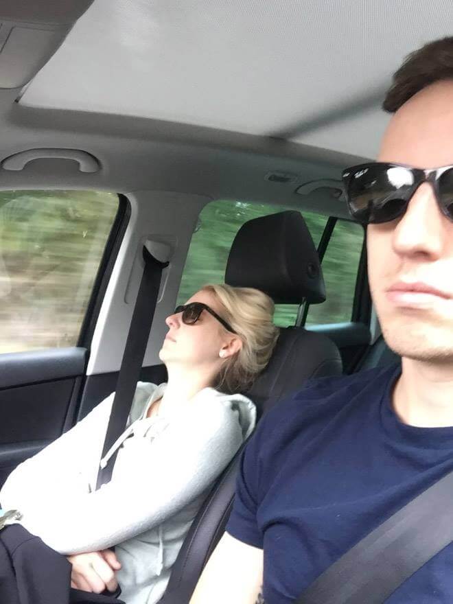 Husband Takes Pictures Every Time His Wife Falls Asleep During Road Trips And The Result Is So Hilarious 6 -Husband Takes Pictures Every Time His Wife Falls Asleep During Road Trips, And The Result Is So Hilarious