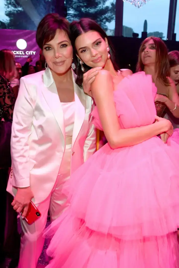 When Kris Jenner Requested Assitance From Their Chef8 -Kris Jenner Called For Help From Chef While Kendall Jenner Reacted To Her Viral &Quot;Cucumber&Quot; Video