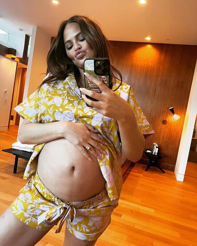 16 Celebrity Mothers Who Show What Its Like After Giving Birth 6 -16 Celebrity Mothers Who Showed What It'S Like After Giving Birth