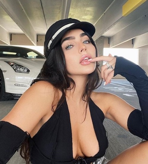 Emily Rinaudo Is Best Known For Being The Younger Sister Of Matthew Rinaudo Aka Mizkif -Who Is Emily Rinaudo? Wiki, Bio, Net Worth, Relationship, Career And More