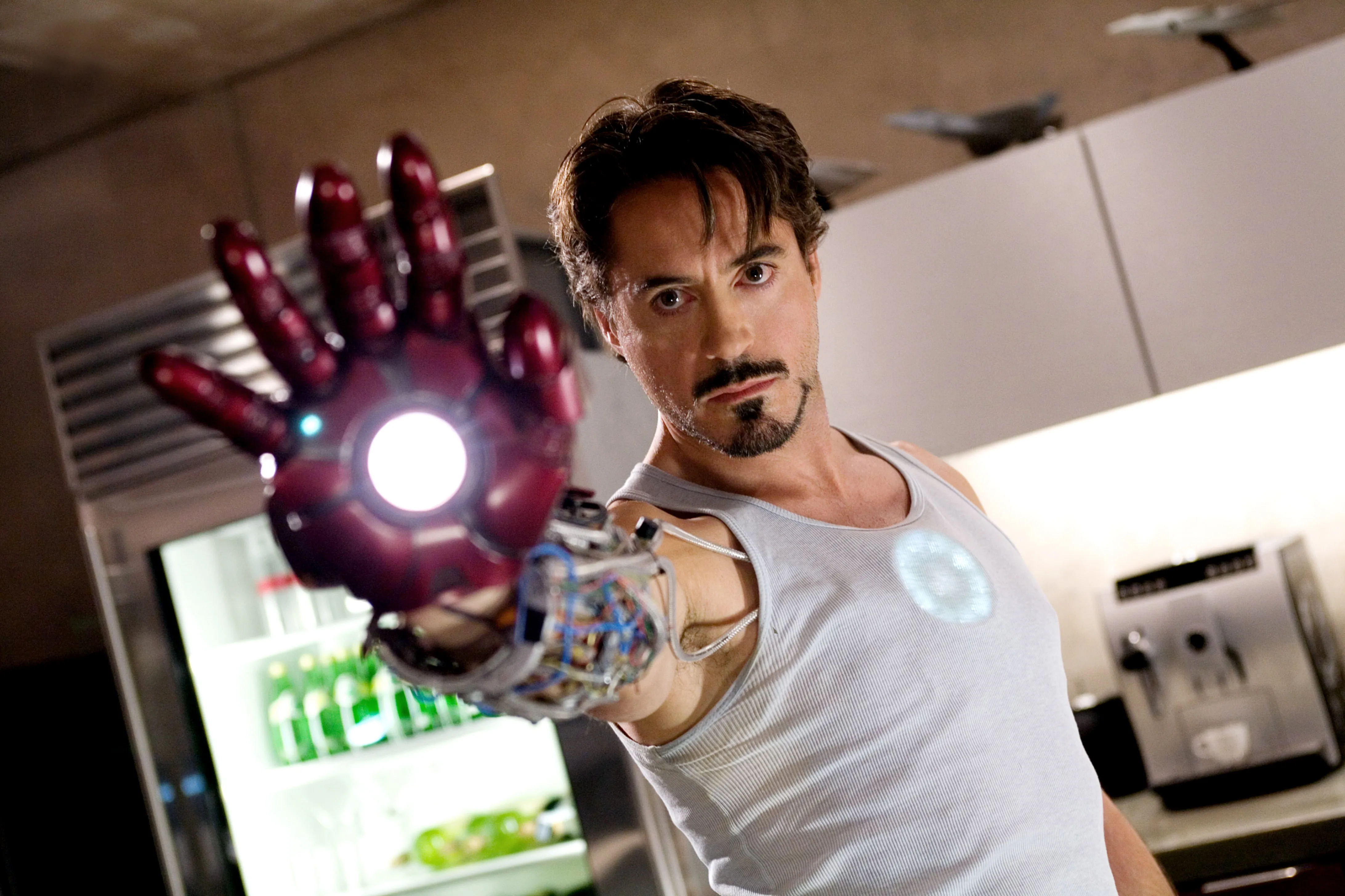 Iron Man Director Surprises Fans With Revelation About Robert Downey Jr.
