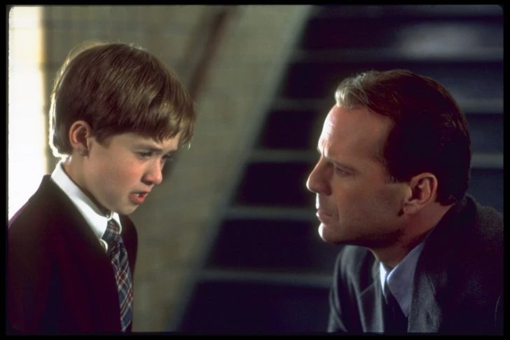 Trap Theory: The Sixth Sense By M. Night Shyamalan Is Connected To The Unbreakable Universe