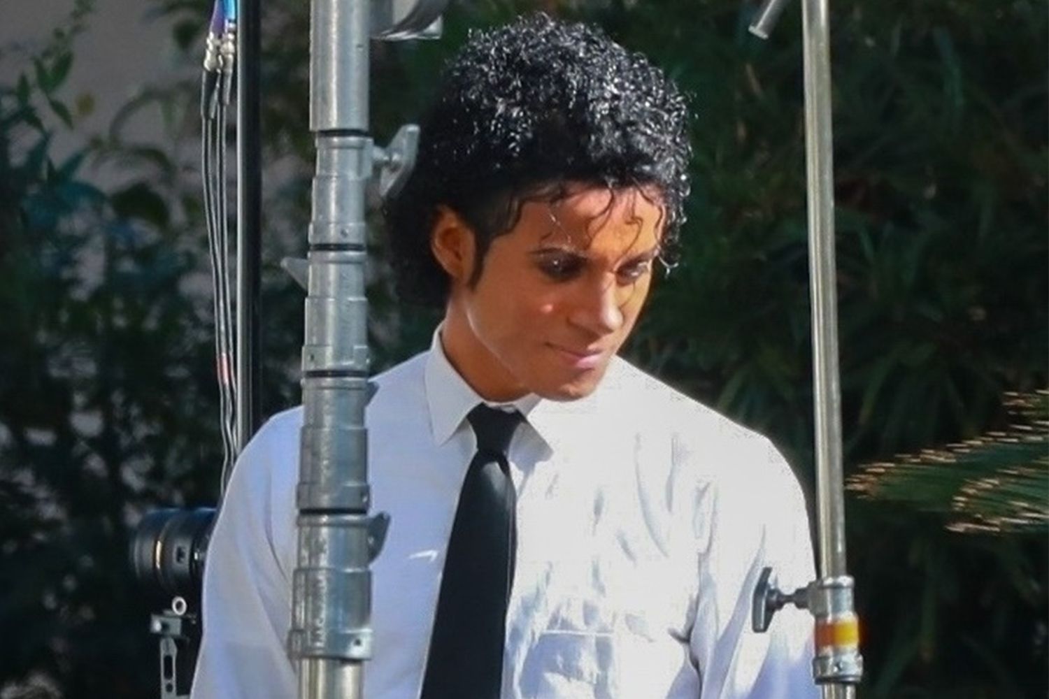 Jaafar Jackson Channels His Uncle Michael Jackson In Biopic'S &Quot;Thriller&Quot; Homage