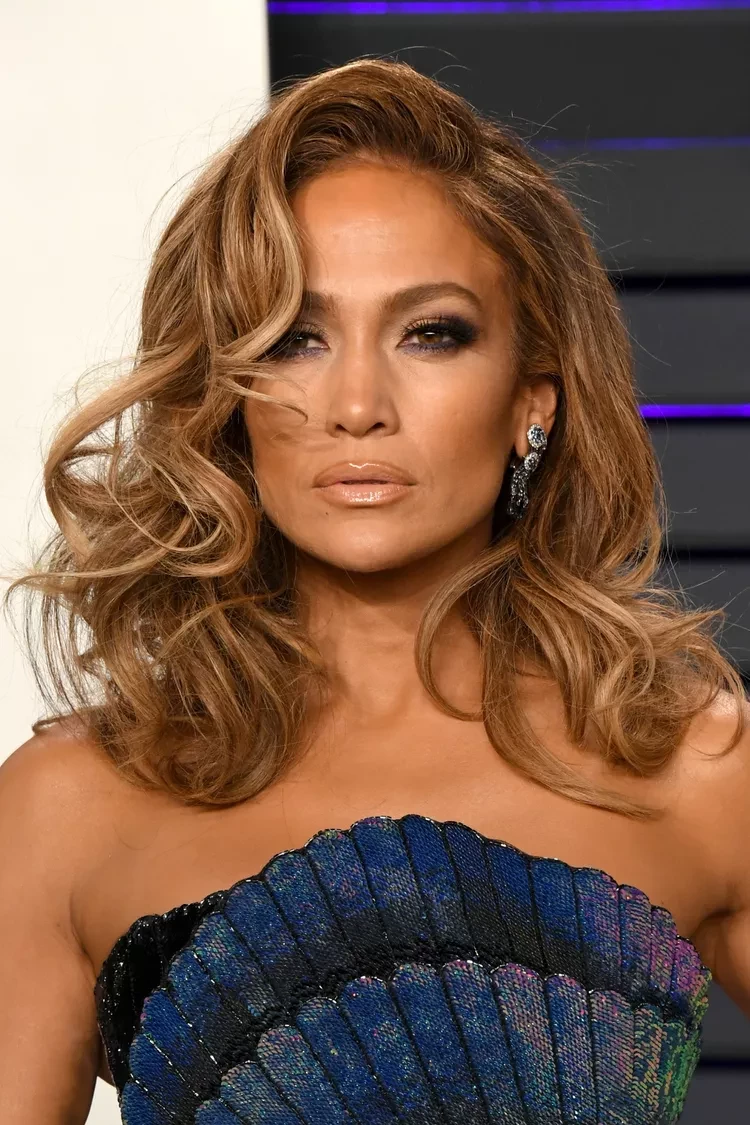 Jennifer Lopez'S Stunning Beauty Transformation From The '90S To Today