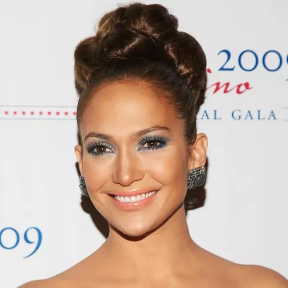 Jennifer Lopez'S Stunning Beauty Transformation From The '90S To Today