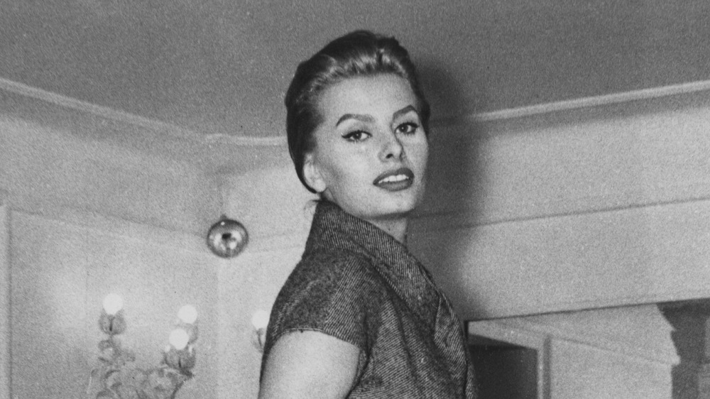 14 Photos Of Sophia Loren'S Jaw-Dropping Transformation