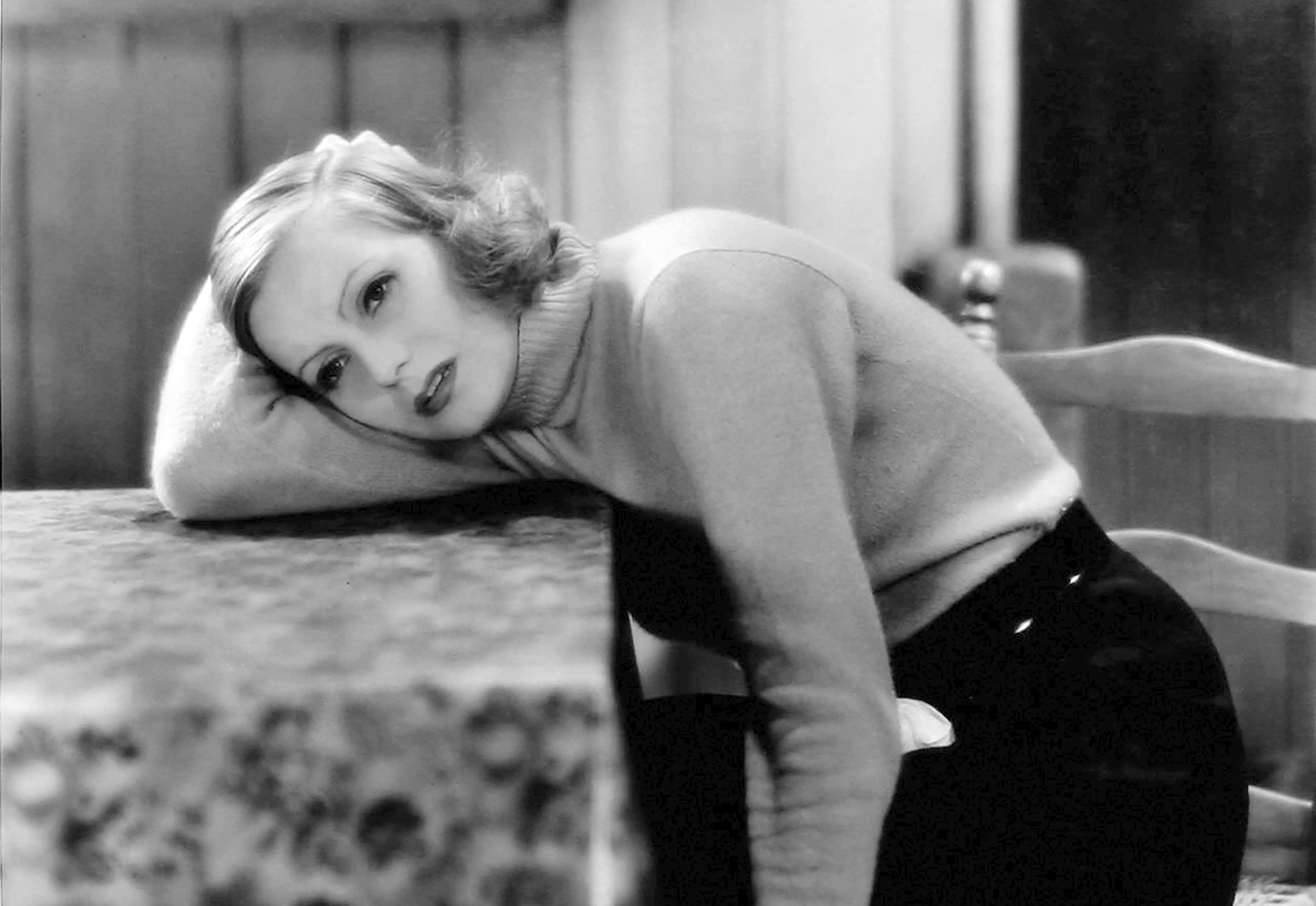 14 Stunning Photos Of Young Greta Garbo: A Look At The Early Years Of Hollywood'S Mysterious Star