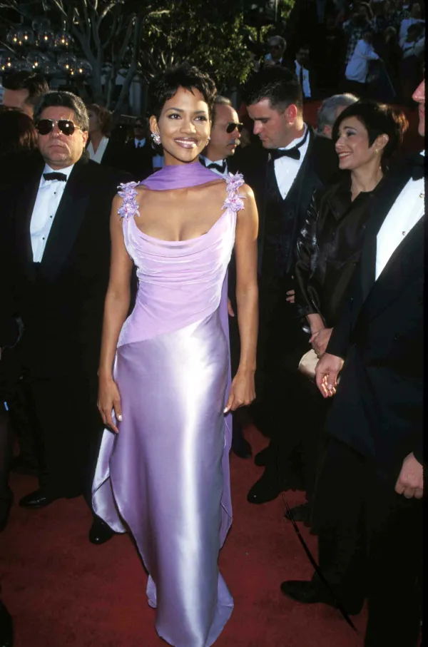 30 Photos Of Halle Berry'S Stunning Transformation Through The Years!