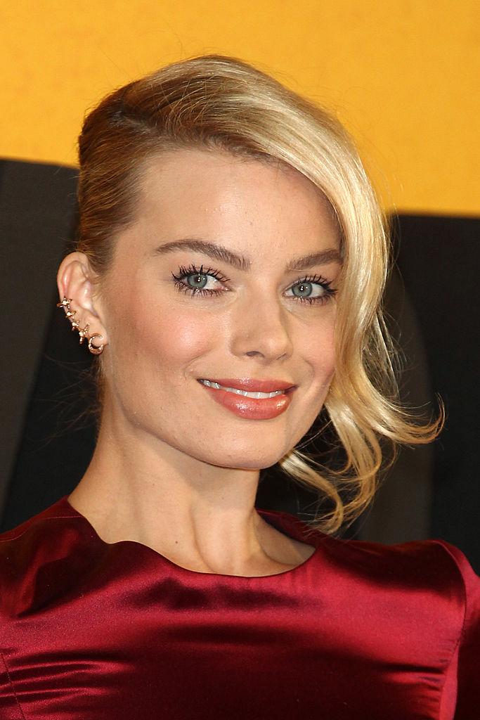 40+ Stunning Photos Of Margot Robbie That Show Her Beauty Evolution Over The Years