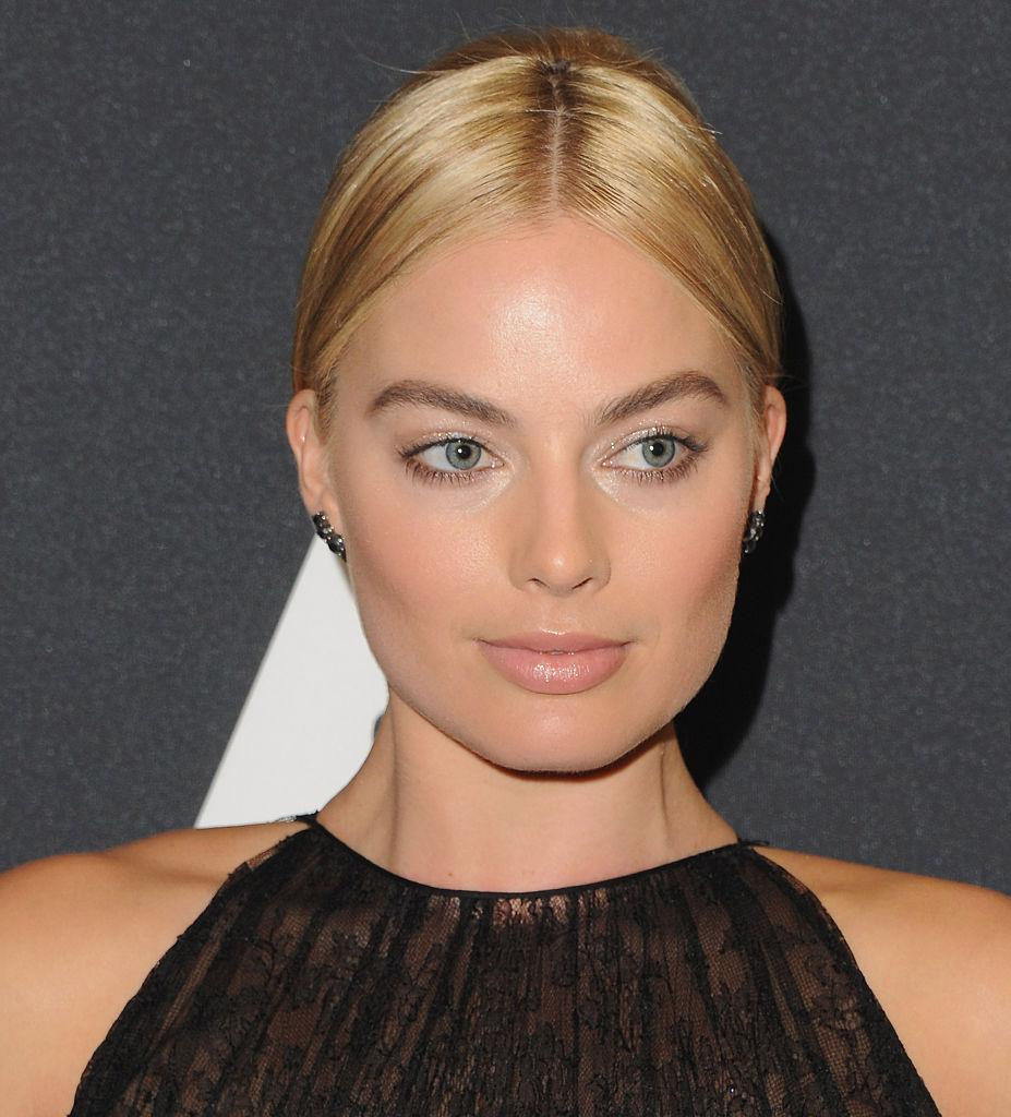 40+ Stunning Photos Of Margot Robbie That Show Her Beauty Evolution Over The Years