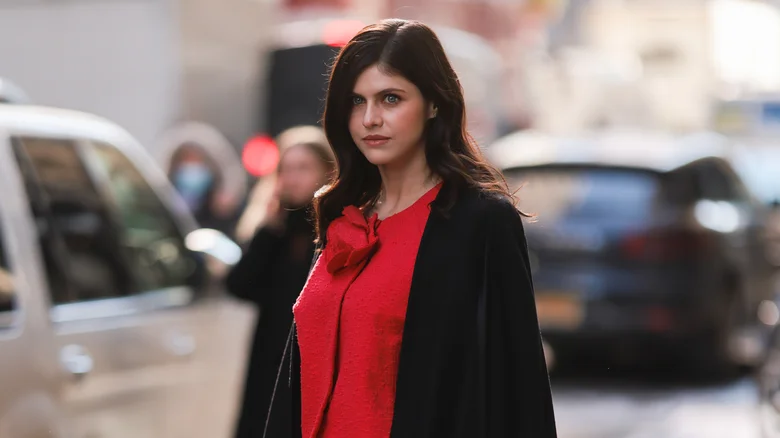 The Hidden Heartbreaks Of Alexandra Daddario: A Story Of Triumph Over Tragedy