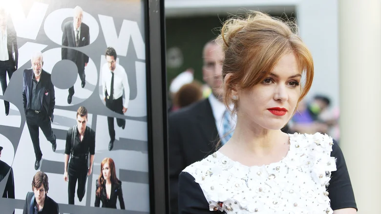 14 Photos Of Isla Fisher'S Stunning Transformation Through Her Career