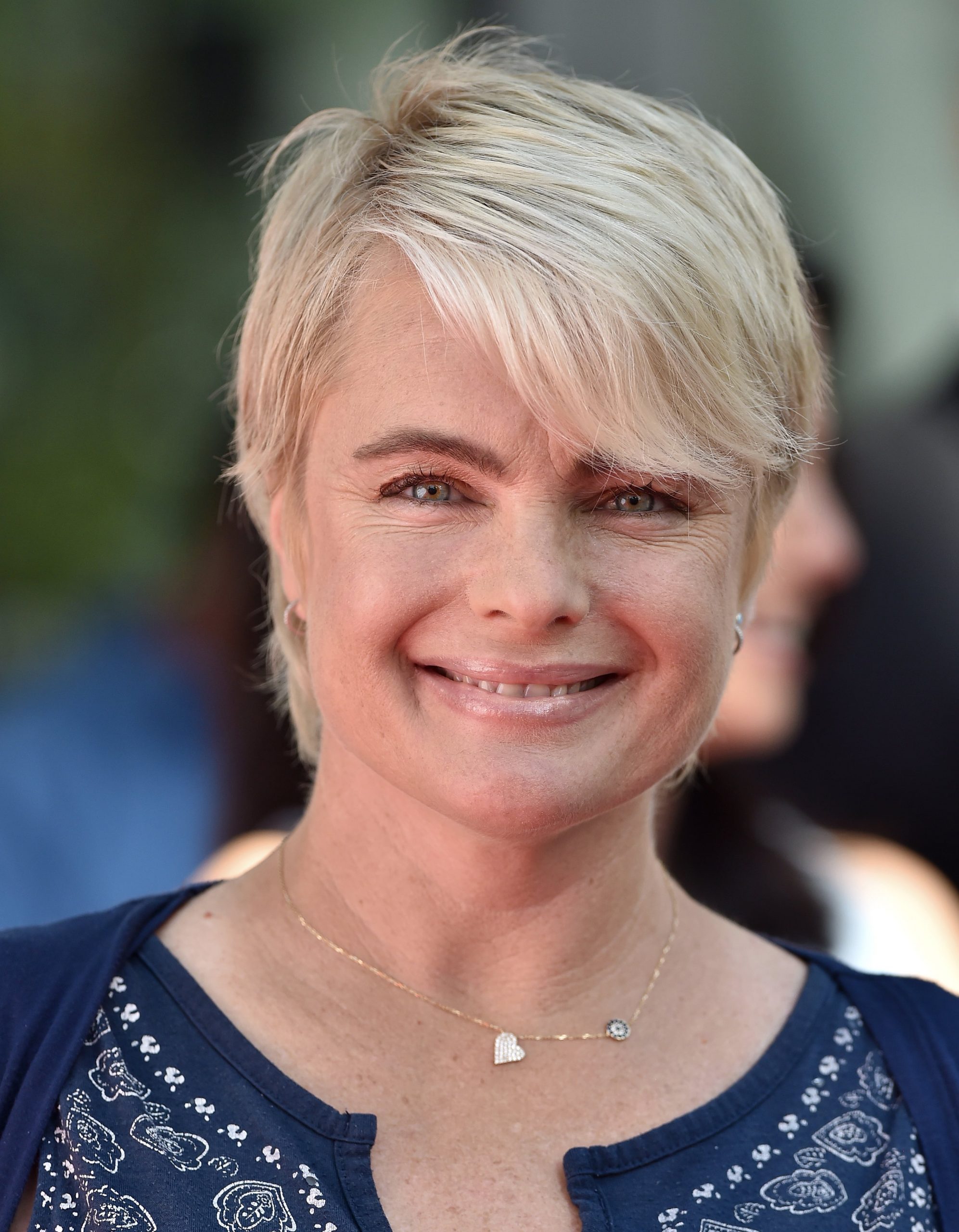 How Erika Eleniak From ‘Baywatch’ Looks Completely Different Now – Jaw-Dropping Photos