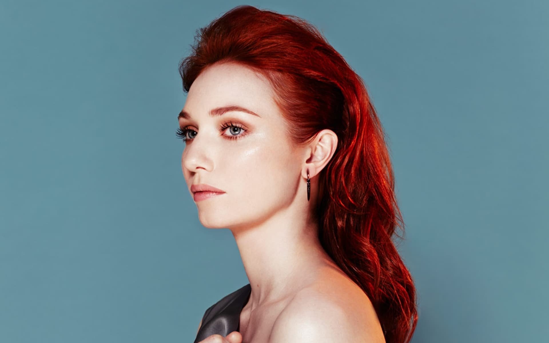 26 Previously Unknown Facts About Eleanor Tomlinson