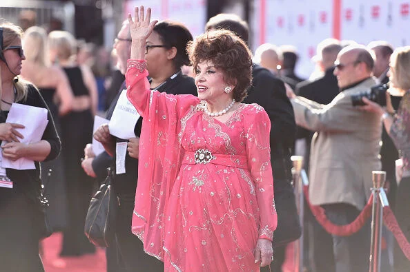 Iconic Moments In Time: The Stunning Evolution Of Gina Lollobrigida Over The Years