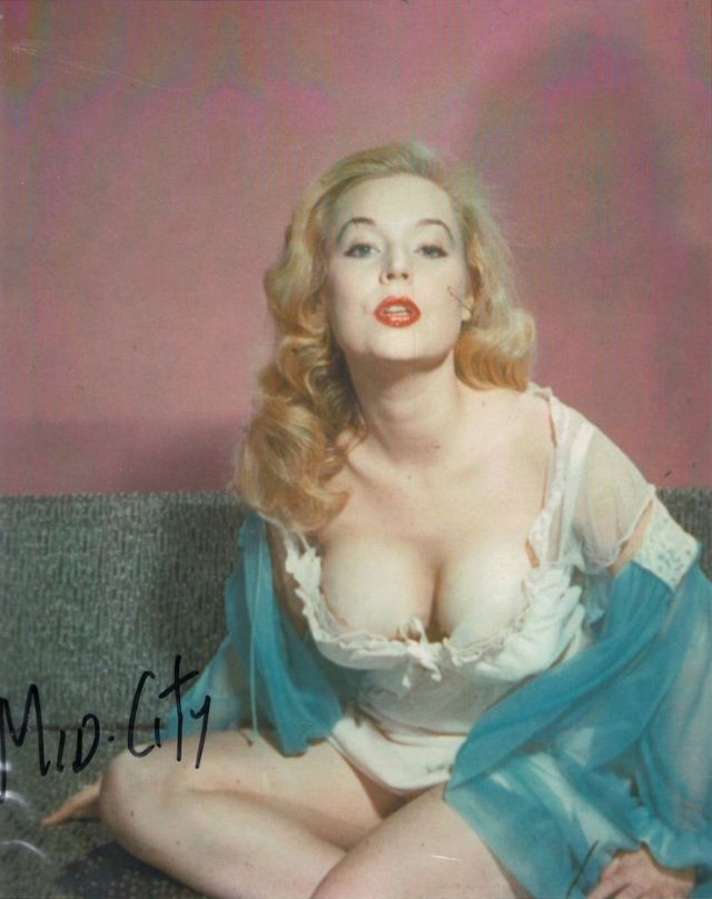 33 Stunning Vintage Photos Of Betty Brosmer: The Iconic Beauty And Perfect Figure Of The 1950S