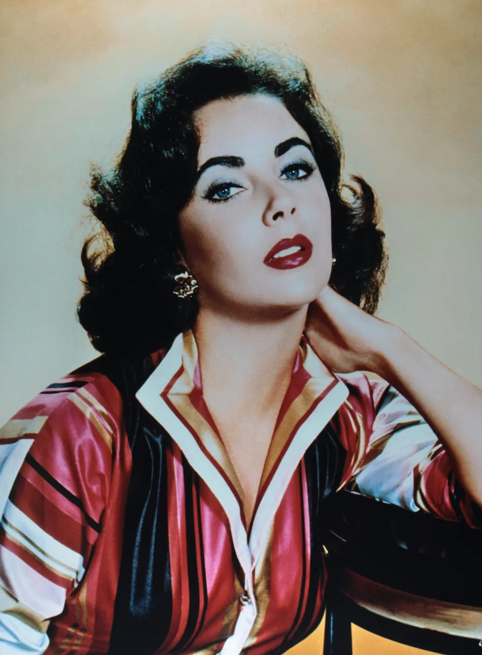 Elizabeth Taylor'S Most Stunning Vintage Looks Through The Years