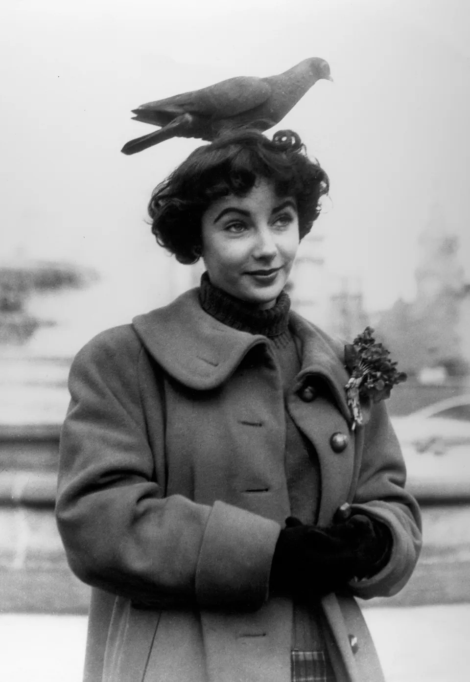 Elizabeth Taylor'S Most Stunning Vintage Looks Through The Years