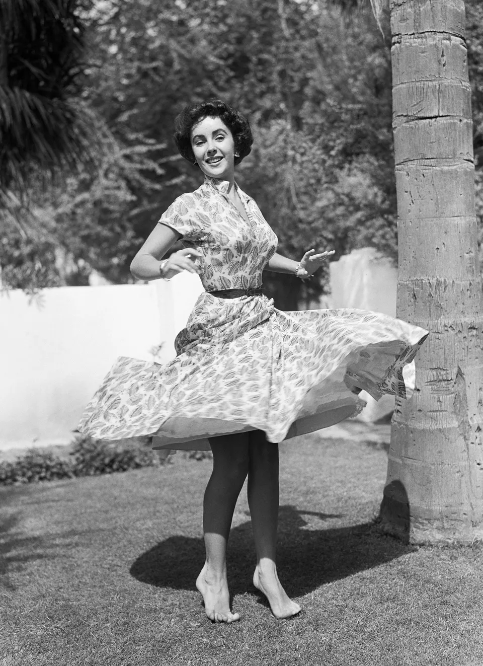 Elizabeth Taylor'S Most Stunning Vintage Looks Through The Years