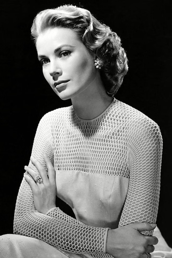 20 Photos Of Grace Kelly Through The Years: A Life Of Glamour And Grace