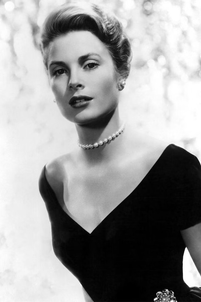 20 Photos Of Grace Kelly Through The Years: A Life Of Glamour And Grace