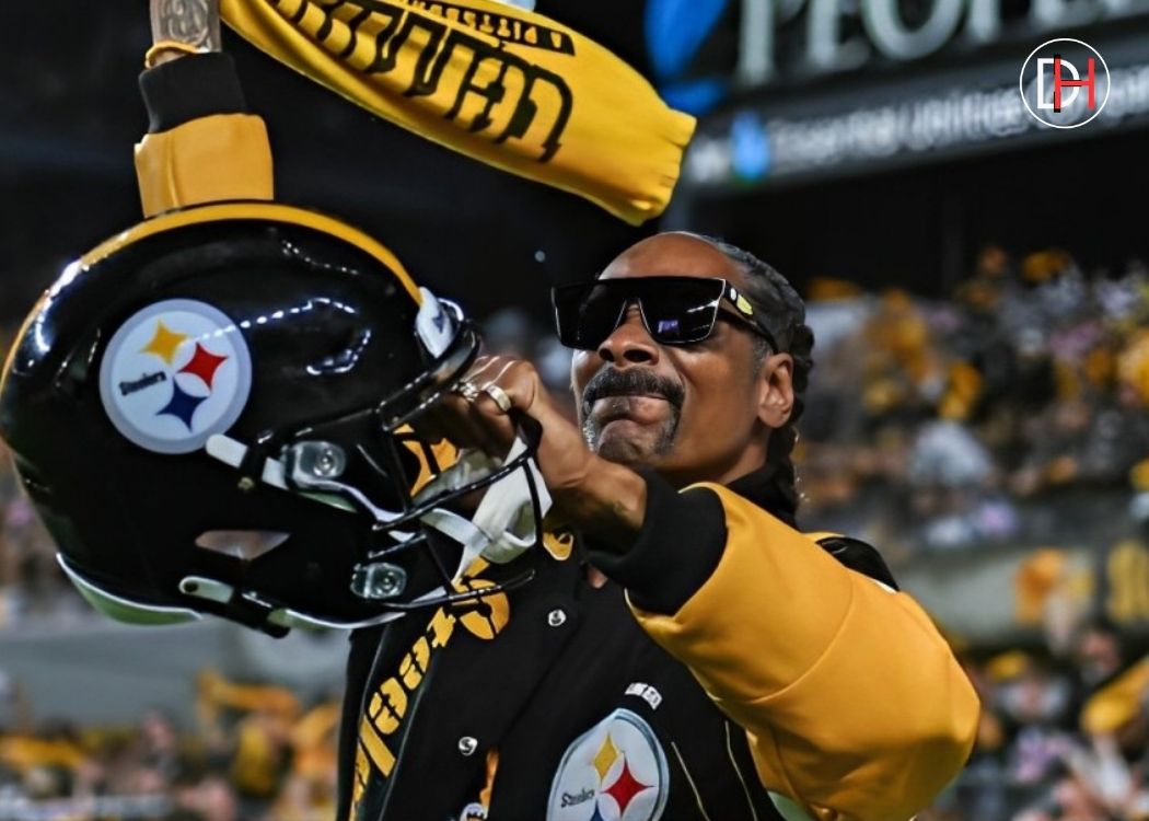 Snoop Dogg’s Steelers Fandom In Question After Old Photos Surface Of Him Wearing Cowboys Gear