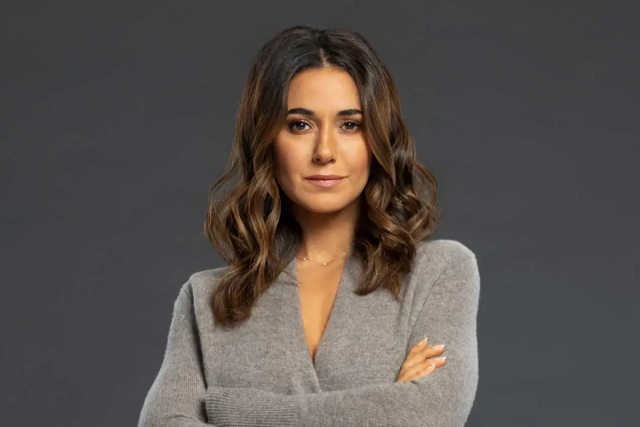 Emmanuelle Chriqui Trivia: 10 Fascinating Tidbits You Didn'T Know