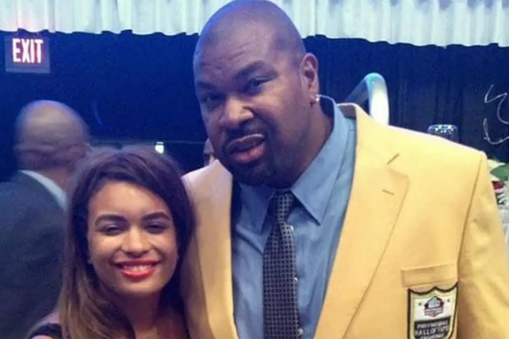 “A Nightmare I Can’t Wake Up From”: Larry Allen’s Daughter Devastated By Cowboys Legend’s Sudden Passing