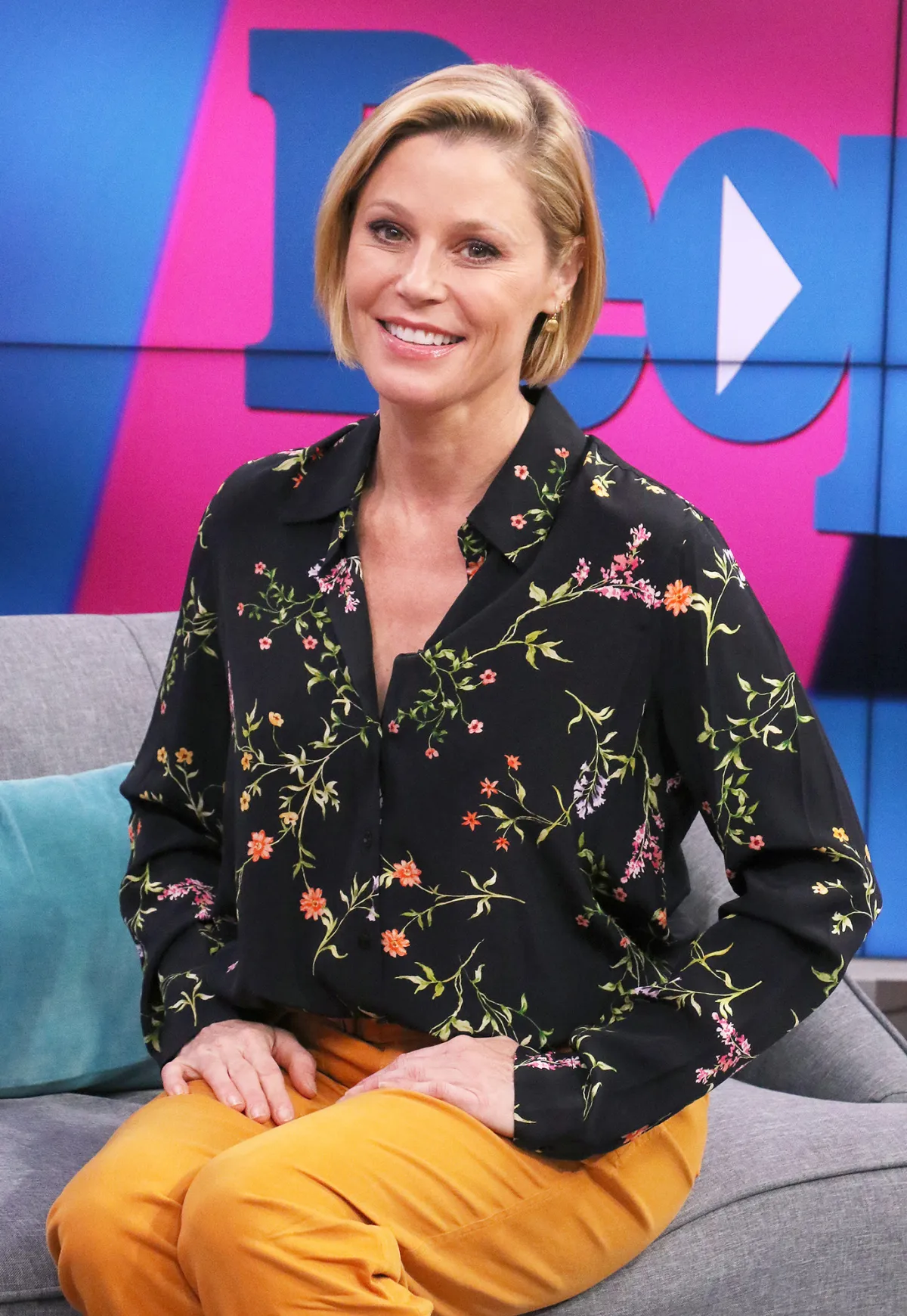 Julie Bowen'S Glow-Up Through The Years, Captured In 10 Photos