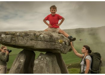 A Mom’s “Relax, It’s a Rock” Response Leaves Reddit Fuming Over Historic Site Disrespect A Mom’s “Relax, It’s a Rock” Response Leaves Reddit Fuming Over Historic Site Disrespect