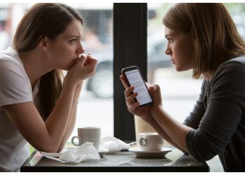 A Woman Shut Down Her Friend’s “Natural” Health Advice — Now She’s Wondering If She Went Too Far