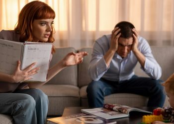 Woman Demands Her Brother Pay £20,000 For Her Wedding As He Makes More Than Her, Then Bans Him For Saying No