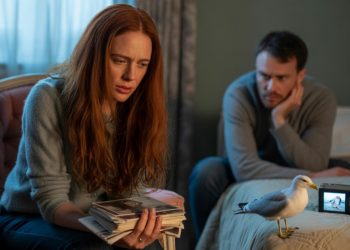 Groom Forgets To Take A Single Photo of His Bride At Their Wedding—But Captures A Seagull And His Groomsmen Instead