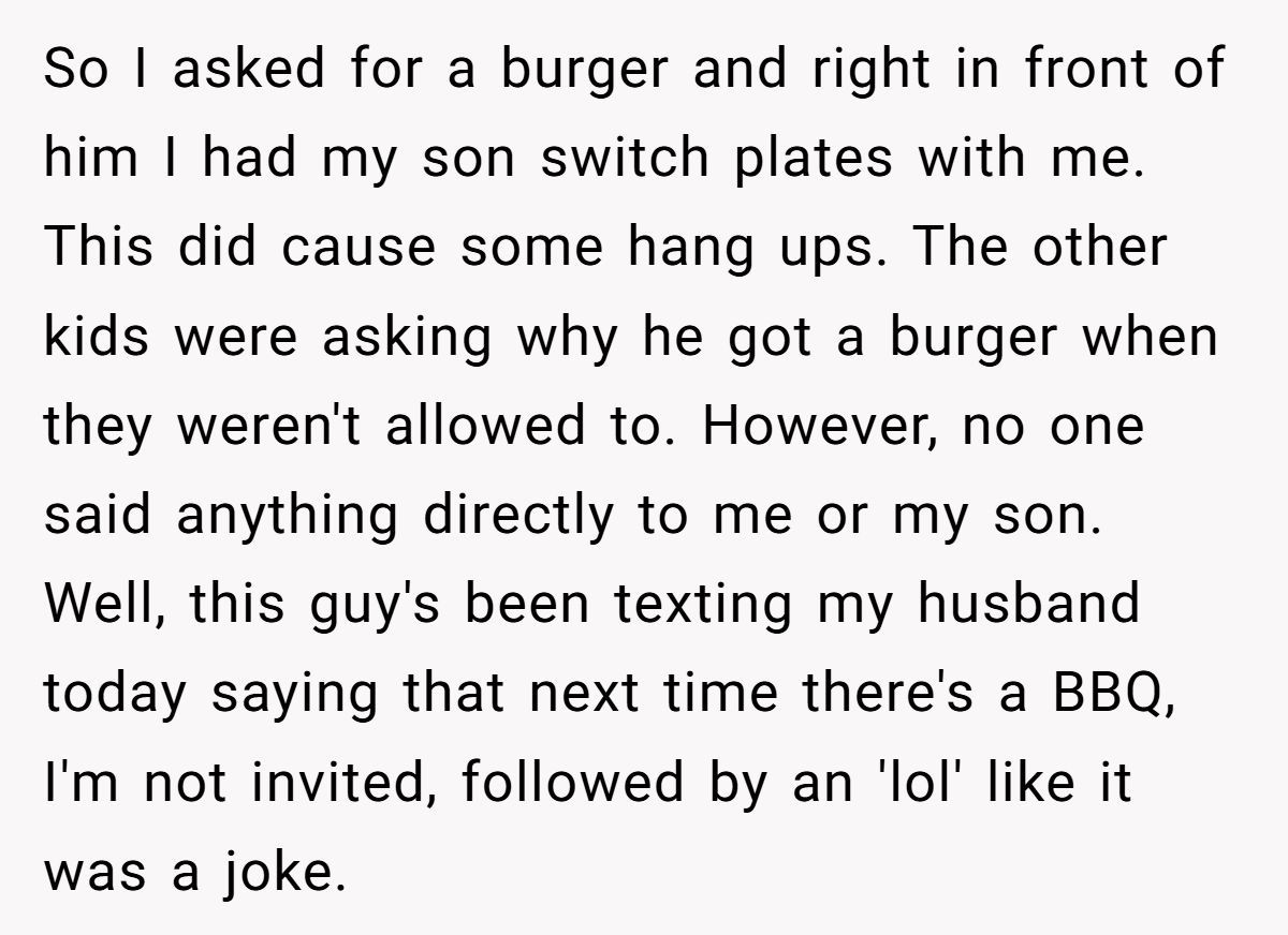 Mom Swaps Hot Dog For Burger At BBQ So Her Son Can Eat—Host Says She’s Banned From Future Parties Generated by Aubtu.biz