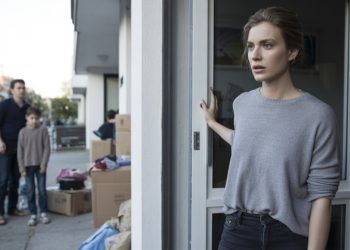 Woman Refuses To Let Her Brother Move In After He Once Kicked Her Out—Now Her Family Says She’s Cruel