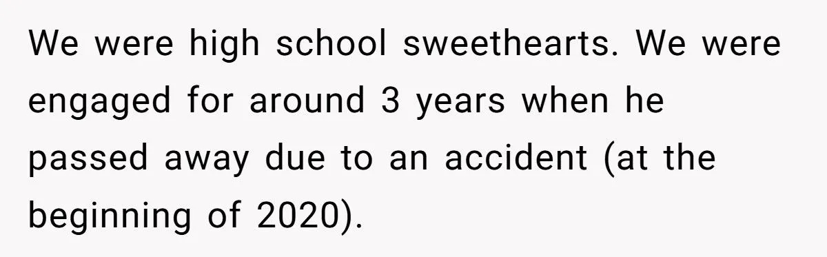 Ring Of Remembrance: Was Keeping Late Fiancé’s Heirloom A Heartfelt Stand Or A Family Feud Fumble?