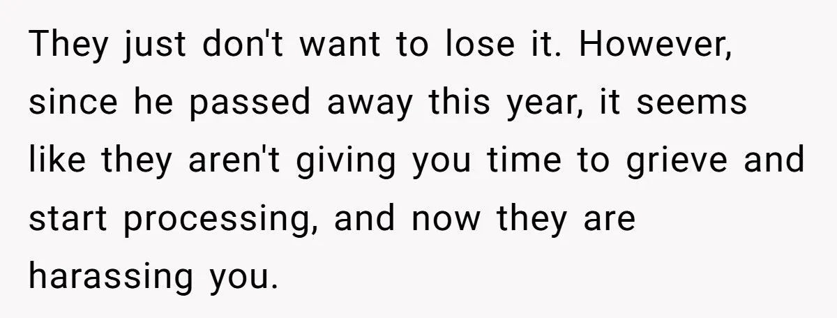 Ring Of Remembrance: Was Keeping Late Fiancé’s Heirloom A Heartfelt Stand Or A Family Feud Fumble?