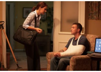 This Woman Refuses to Leave Work to Pick Up Injured Boyfriend – He Calls Her Selfish and Uncaring