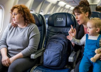Woman Called Selfish For Refusing To Give Up Her Paid Extra Seat To A Toddler Just Because She’s Fat