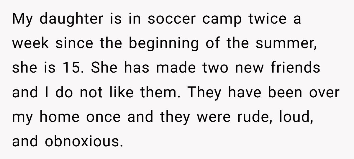 Mom Faces Backlash After Pulling Daughter From Soccer Camp And Cutting Off Daughter’s Friends Over “Trashy” Behavior Generated by Aubtu.biz