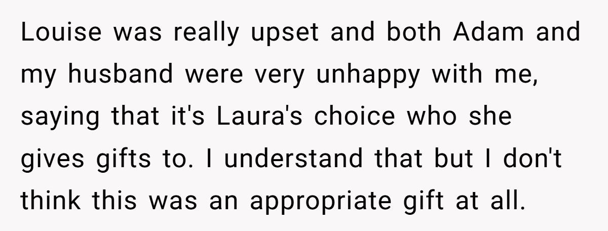 Woman Forces Daughter To Return Designer Scarf From Brother’s Girlfriend, Family Turns Against Her Generated by Aubtu.biz