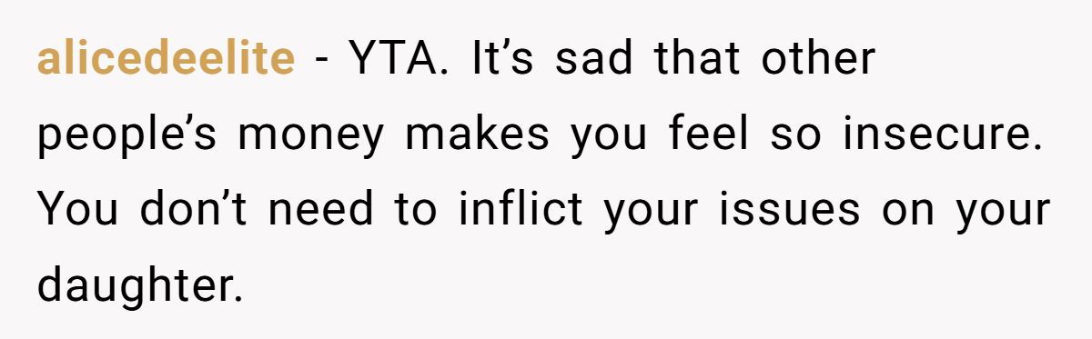 Woman Forces Daughter To Return Designer Scarf From Brother’s Girlfriend, Family Turns Against Her Generated by Aubtu.biz