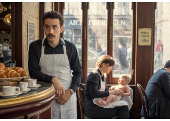 Mother Insists on Changing Baby’s Nappy in Middle of Cafe – Worker Points Her to Public Toilets