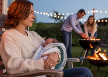 Wife Gives Husband A Brutal Ultimatum After He “Plays Hero” For Their Neighbor And Ignores Her Wife Gives Husband A Brutal Ultimatum After He “Plays Hero” For Their Neighbor And Ignores Her