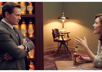 He Refused to Open His $200 Scotch for a Customer Who Slandered His Business He Refused to Open His $200 Scotch for a Customer Who Slandered His Business