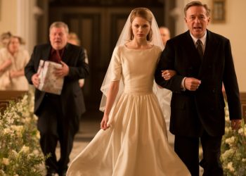 Bride Refused To Wait For Her Dad To Walk Her Down The Aisle Because He Was Late Helping Someone Fix Their Car Bride Refused To Wait For Her Dad To Walk Her Down The Aisle Because He Was Late Helping Someone Fix Their Car