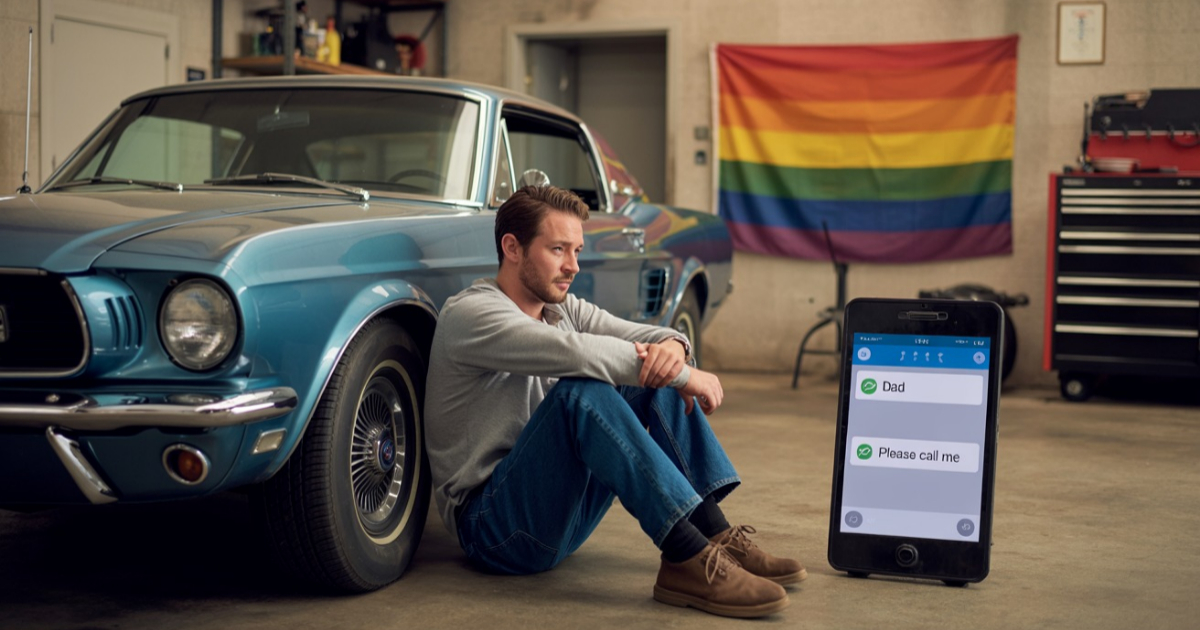 Man Tells His Dying Father He’s Glad He Has Cancer Because He Disowned Him At 17 For Being Gay